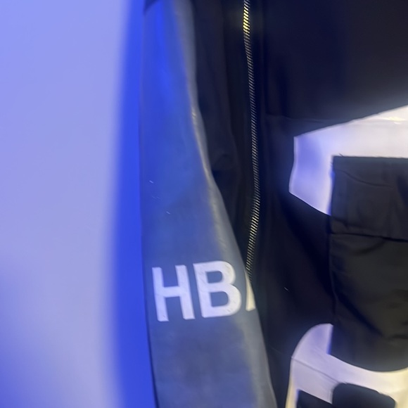 HOOD BY AIR CREWNECK SIZE MEDIUM - Picture 3 of 4